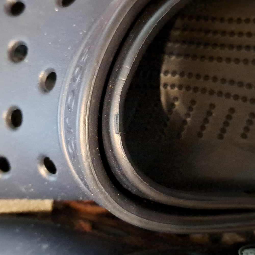 CROCS - Picture 2 of 4